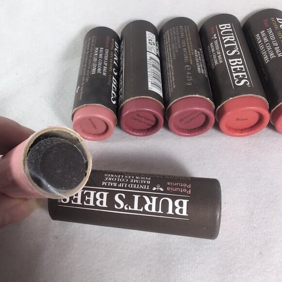 Burt's Bees Tinted Lip Balm 6 Lot Rose Red Dahlia Hibiscus Petunia 6 x 4.25g NEW - Picture 8 of 14